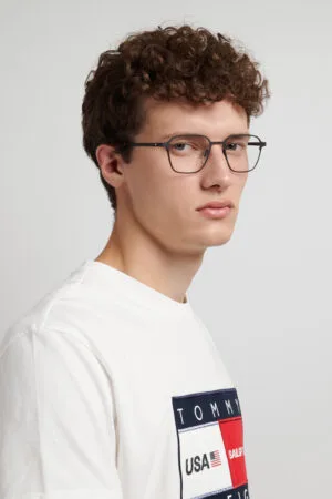 Mat Siyah Kırmızı